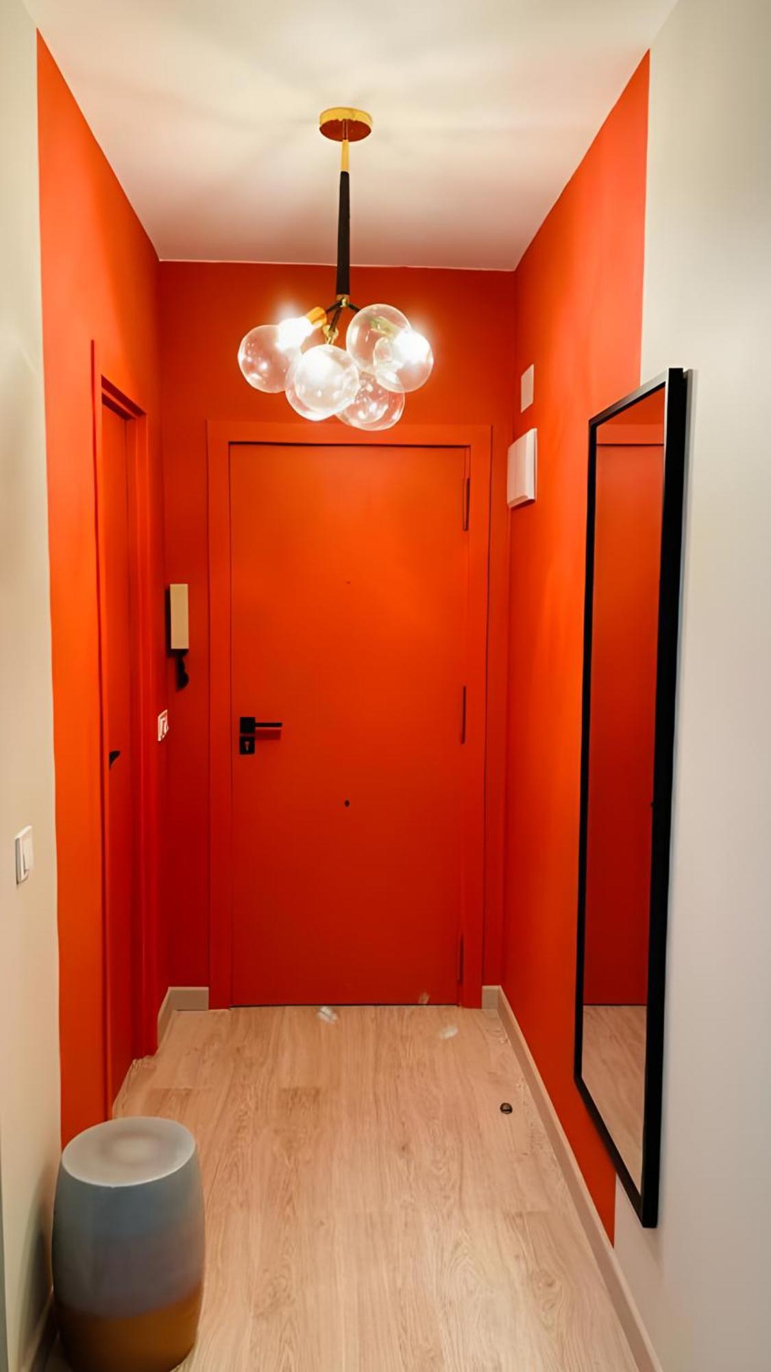 Beautiful Two Steps To The Appartement *